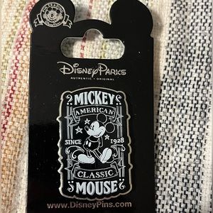 Disney Mickey Mouse American Classic Pin
